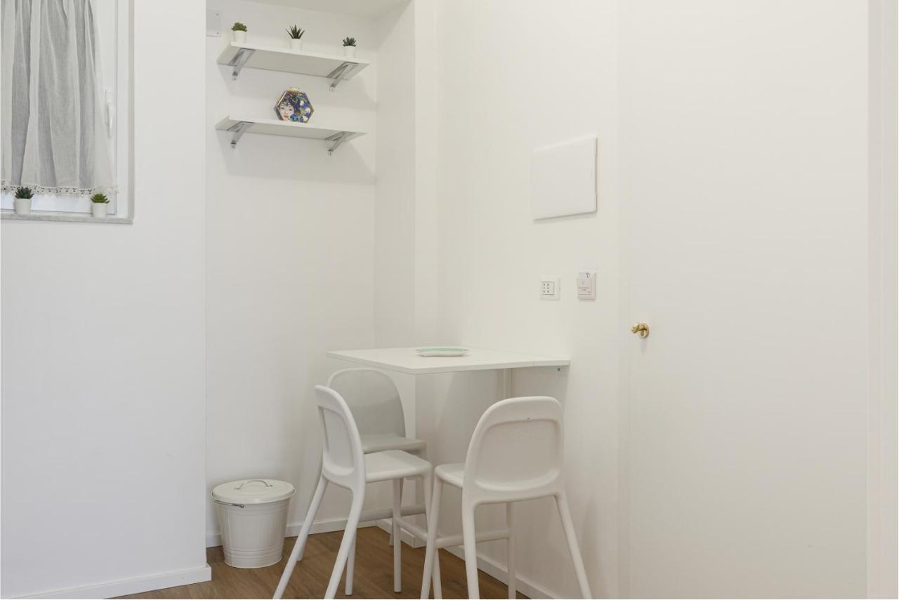 Filomena Chic Apartment คาตาเนีย ภายนอก รูปภาพ