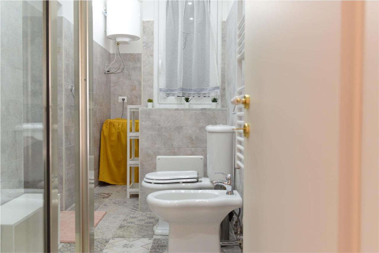 Filomena Chic Apartment คาตาเนีย ภายนอก รูปภาพ